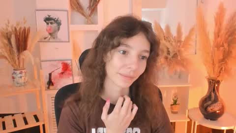 Snapshot of emmanuellbrown chatting on 09/28/25, 04:18 emmanuellbrown online show from 09/28/25, 04:18