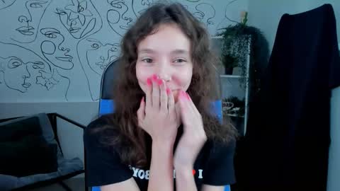 Snapshot of emmanuellbrown chatting on 09/29/25, 12:21 emmanuellbrown online show from 09/29/25, 12:21