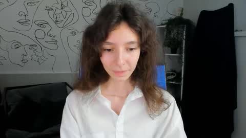 Snapshot of emmanuellbrown chatting on 10/24/25, 01:18 emmanuellbrown online show from 10/24/25, 01:18