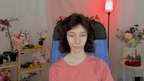 Snapshot of emmanuellbrown chatting on 12/14/25, 04:40 emmanuellbrown online show from 12/14/25, 04:40