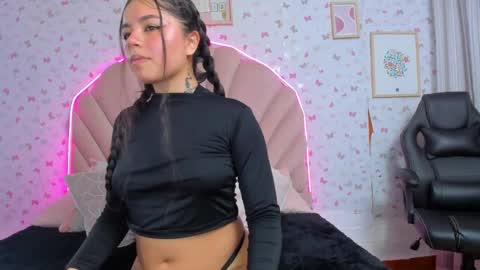 Snapshot of emmarosse_02 chatting on 01/29/25, 12:24 emmarosse_02 online show from 01/29/25, 12:24