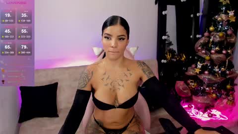 Emma Russell online show from 12/18/24, 10:46