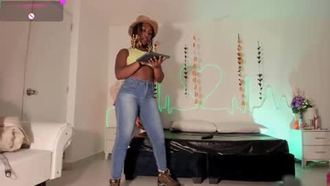 Sara online show from 10/18/25, 11:33