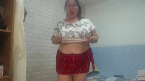 emmasquirt69 online show from 11/16/25, 09:09
