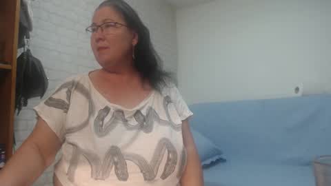 emmasquirt69 online show from 12/14/25, 09:41