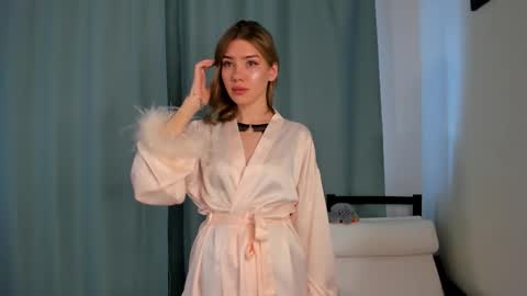 Emma  online show from 01/17/26, 07:35