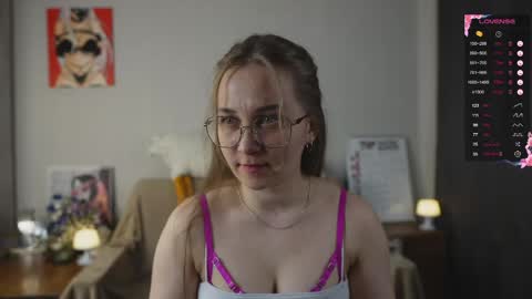 Mia online show from 03/31/26, 07:25