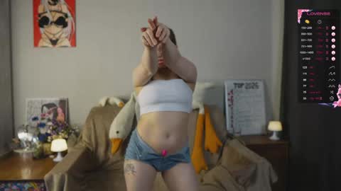 Mia online show from 04/15/26, 05:42