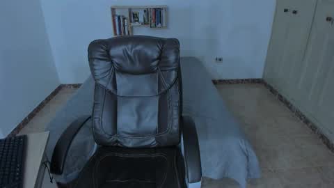 Snapshot of emmatorres9 chatting on 12/27/24, 12:39 Emma Torres online show from 12/27/24, 12:39