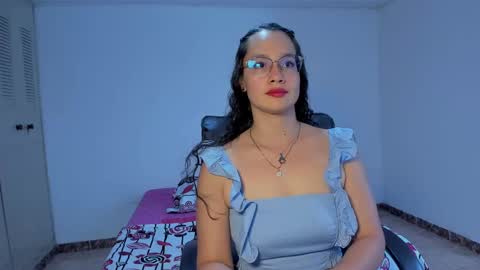 Snapshot of emmatorres9 chatting on 03/02/25, 08:29 Emma Torres online show from 03/02/25, 08:29