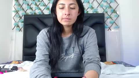  Emma  online show from 11/09/25, 06:17