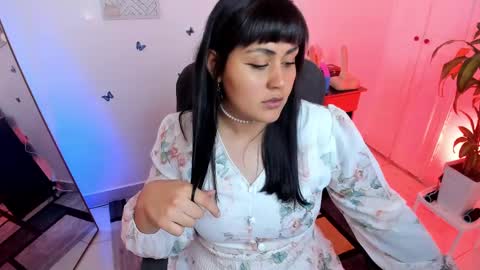 Snapshot of emmax_x chatting on 01/25/25, 02:25 EMMA online show from 01/25/25, 02:25