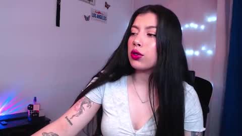 Snapshot of emmi_0 chatting on 09/16/25, 06:42 Emily Independent model online show from 09/16/25, 06:42