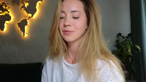 Miss Emmi online show from 05/27/26, 03:31