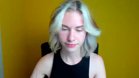 Emmi online show from 10/06/25, 05:32