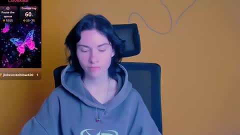 Emmi online show from 04/25/26, 06:16