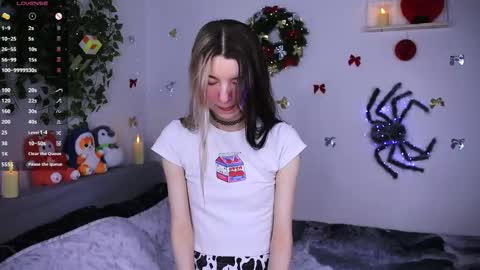 emmie_everly online show from 12/21/25, 11:17