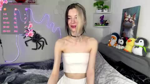 emmie_everly online show from 05/26/26, 10:17