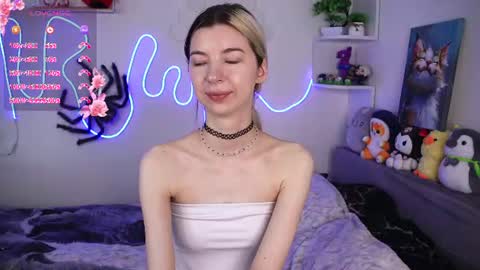 emmie_everly online show from 06/14/26, 01:35