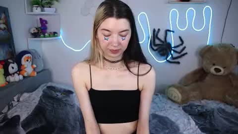 emmie_everly online show from 06/26/26, 01:26