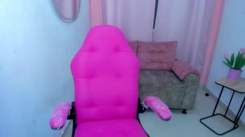 Emmi online show from 11/01/25, 11:51