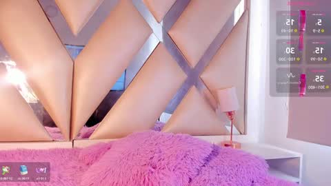 emmily_evans_ online show from 03/01/25, 07:59