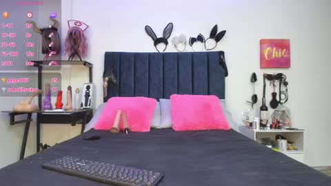          online show from 02/06/25, 02:58