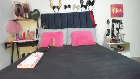          online show from 04/18/26, 12:42