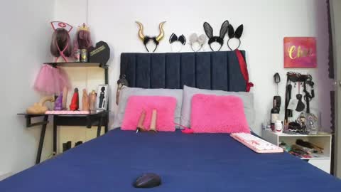Snapshot of emmily_giraldo chatting on 06/03/26, 12:41 online show from 06/03/26, 12:41