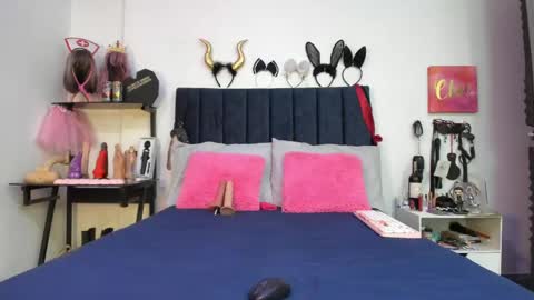 Snapshot of emmily_giraldo chatting on 06/04/26, 12:55 online show from 06/04/26, 12:55