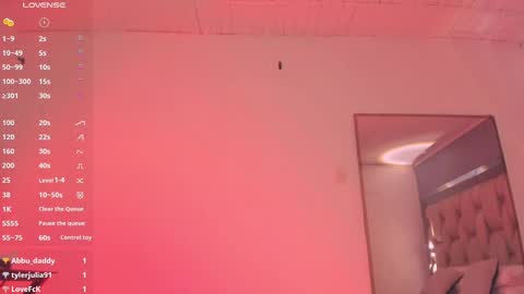    online show from 02/14/25, 10:17