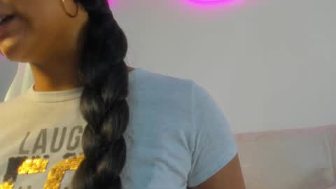 Snapshot of emmilybratz chatting on 05/16/26, 02:49 EMMILY online show from 05/16/26, 02:49