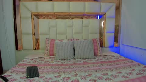 Emmily online show from 04/19/26, 08:02