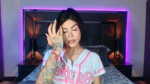 Emmily Santibaez online show from 02/24/25, 05:54