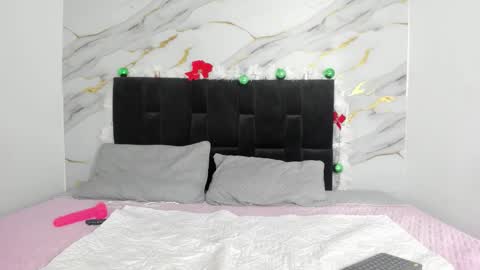 Emma online show from 12/20/25, 06:37