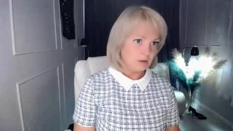 emmmam online show from 09/13/25, 09:09