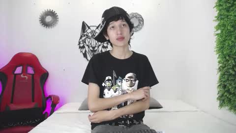 Snapshot of emmo_boy chatting on 11/05/25, 01:00 SERGIO online show from 11/05/25, 01:00