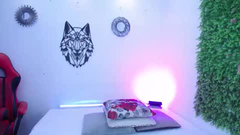 Snapshot of emmo_boy chatting on 12/03/25, 12:25 SERGIO online show from 12/03/25, 12:25