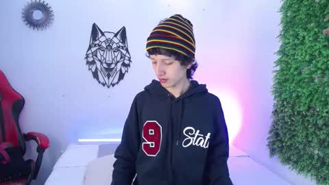 Snapshot of emmo_boy chatting on 12/04/25, 12:25 SERGIO online show from 12/04/25, 12:25