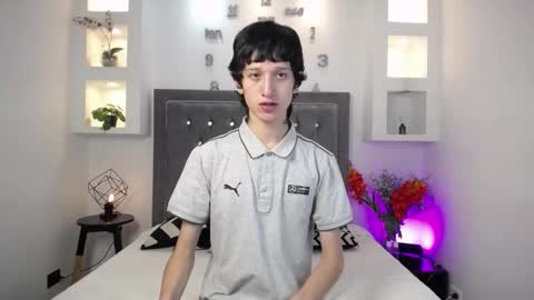 Snapshot of emmo_boy chatting on 12/05/25, 04:21 SERGIO online show from 12/05/25, 04:21