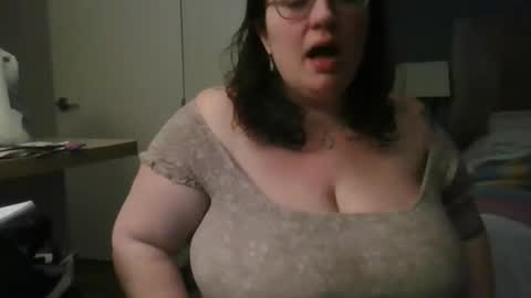 Snapshot of emmthaluscious chatting on 01/06/25, 03:53 emmthaluscious online show from 01/06/25, 03:53