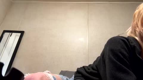 emmwarr1514 online show from 02/13/25, 05:54