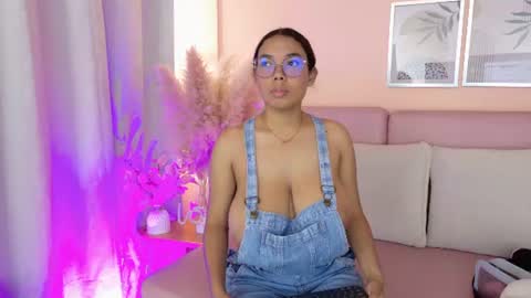 Snapshot of emmy_and_luna chatting on 07/02/26, 12:33 Emmy and Luna online show from 07/02/26, 12:33