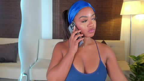 Snapshot of emmy_jacksson chatting on 01/23/25, 12:57 emmy_jacksson online show from 01/23/25, 12:57