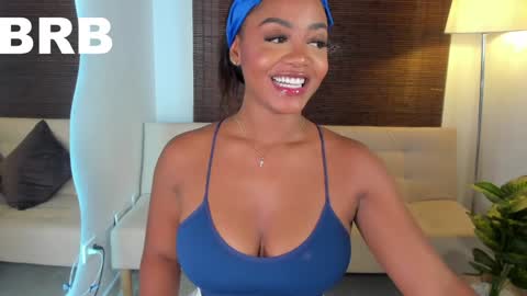 Snapshot of emmy_jacksson chatting on 01/24/25, 01:35 emmy_jacksson online show from 01/24/25, 01:35