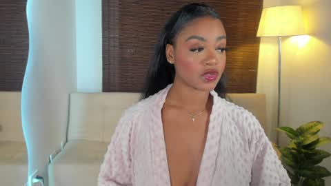 Snapshot of emmy_jacksson chatting on 01/25/25, 12:06 emmy_jacksson online show from 01/25/25, 12:06