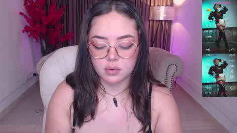 Snapshot of emmy_walker1 chatting on 01/25/25, 11:02 Emmy Walker online show from 01/25/25, 11:02