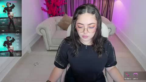 Snapshot of emmy_walker1 chatting on 02/28/25, 11:03 Emmy Walker online show from 02/28/25, 11:03