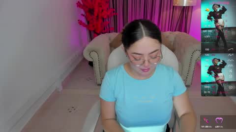 Snapshot of emmy_walker1 chatting on 03/07/25, 10:56 Emmy Walker online show from 03/07/25, 10:56