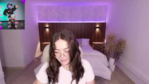 Snapshot of emmy_walker1 chatting on 03/12/25, 11:09 Emmy Walker online show from 03/12/25, 11:09